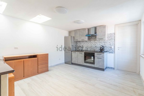 locale di sgombero in vendita a Milano in zona Comasina