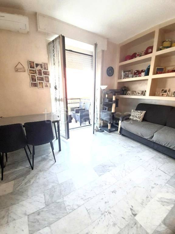 appartamento in vendita a Milano in zona Dergano
