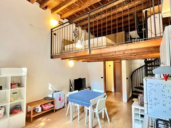 appartamento in vendita a Milano in zona Isola
