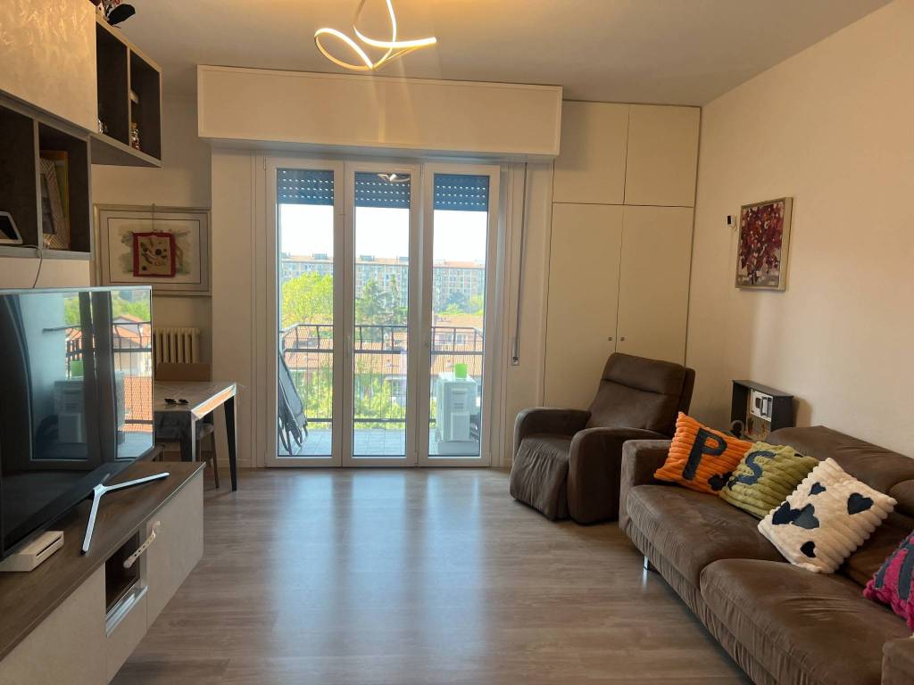 appartamento in vendita a Milano in zona Gallaratese