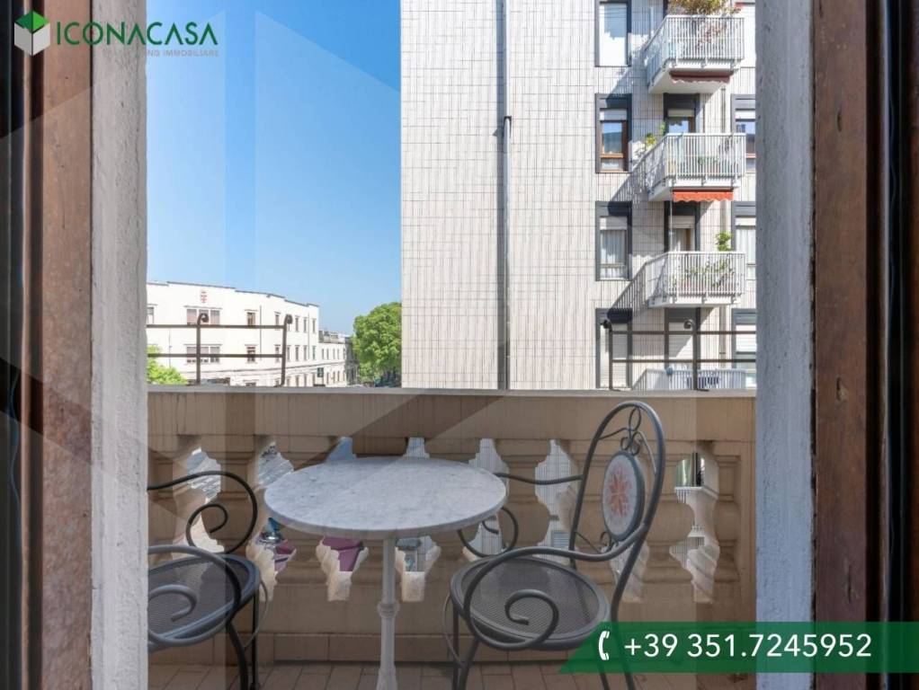 appartamento in vendita a Milano in zona Casoretto