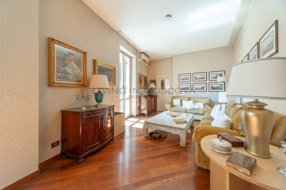 appartamento in vendita a Milano in zona Brera