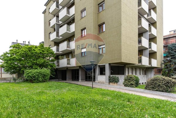 appartamento in vendita a Milano in zona Crescenzago