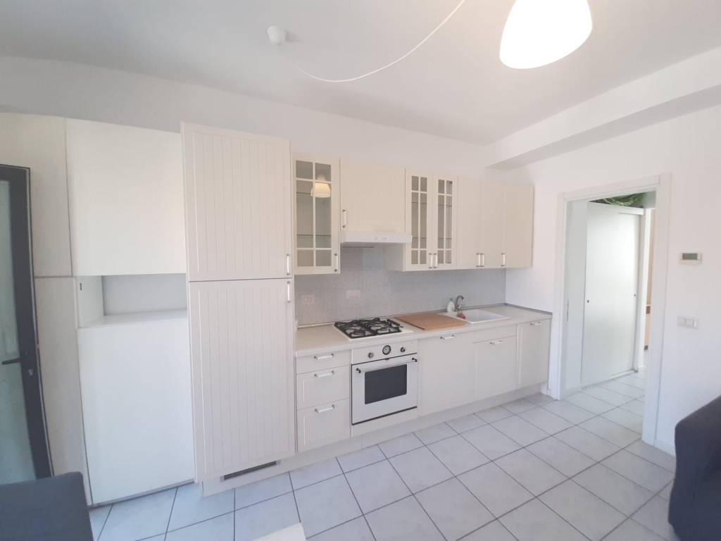 appartamento in vendita a Milano in zona Guastalla