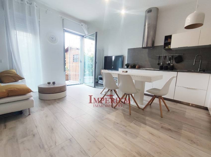 appartamento in vendita a Milano in zona Famagosta