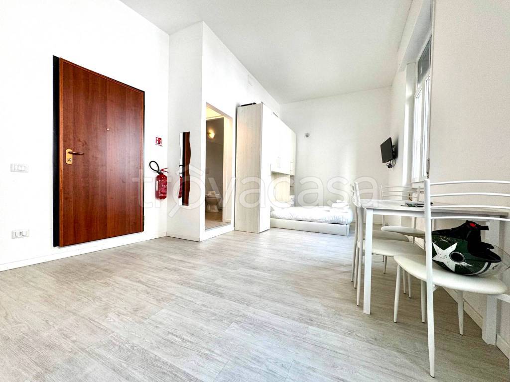appartamento in vendita a Milano in zona Dergano