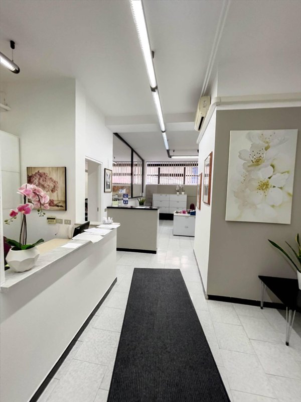 ufficio in vendita a Milano in zona Isola