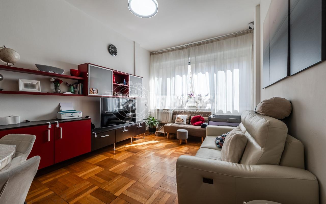 appartamento in vendita a Milano in zona Parco Solari