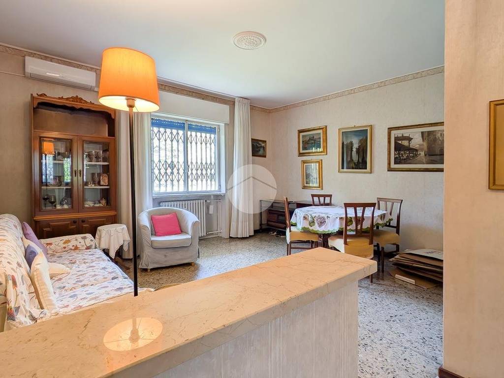 appartamento in vendita a Milano in zona Forlanini