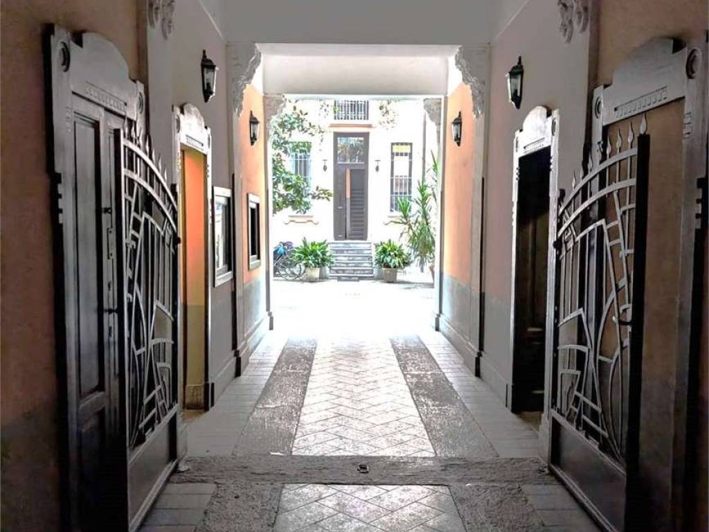appartamento in vendita a Milano in zona Isola