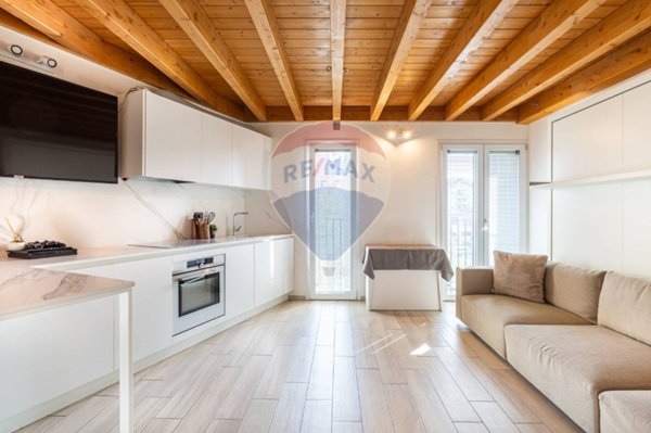 appartamento in vendita a Milano in zona Villapizzone