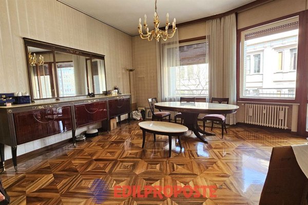appartamento in vendita a Milano in zona Porta Garibaldi
