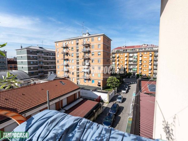 appartamento in vendita a Milano in zona Adriano