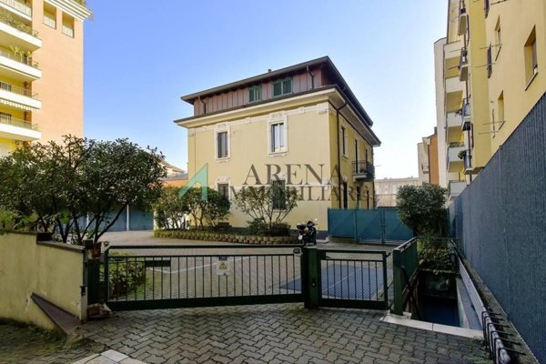 appartamento in vendita a Milano in zona Forlanini