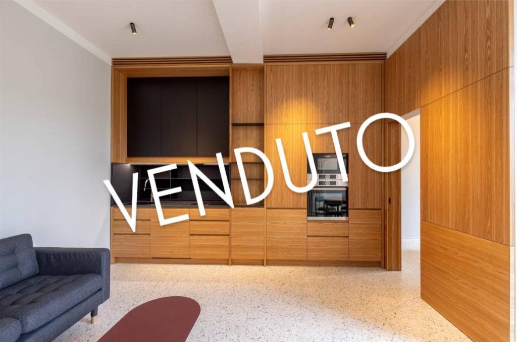 appartamento in vendita a Milano in zona Bocconi