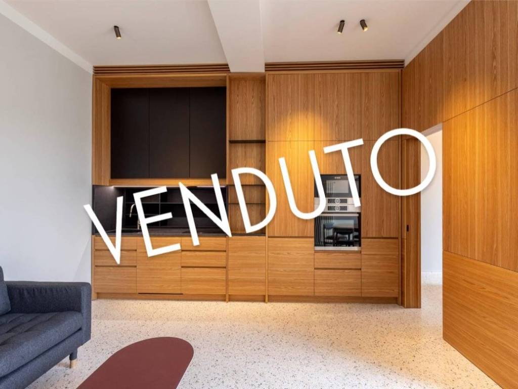 appartamento in vendita a Milano in zona Bocconi