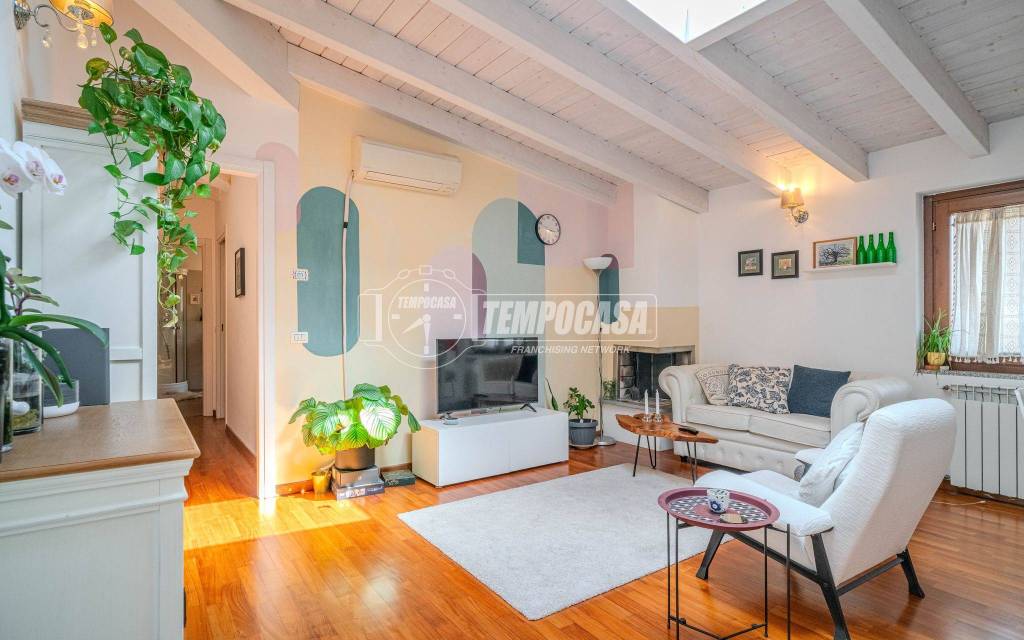 appartamento in vendita a Milano in zona Piazzale Lodi