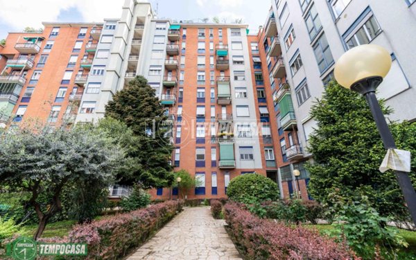 appartamento in vendita a Milano in zona Crescenzago