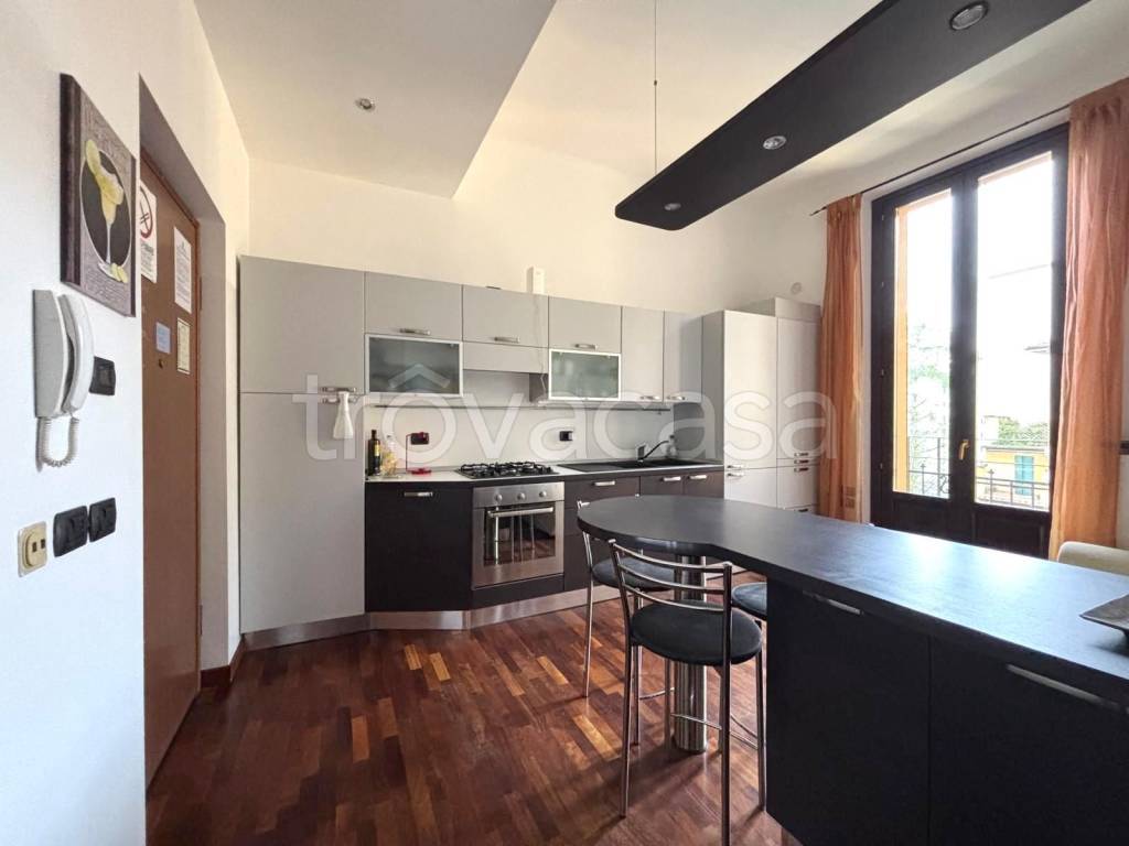 appartamento in vendita a Milano in zona Ponte Seveso