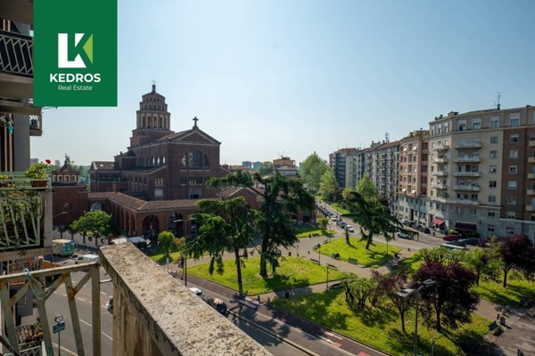 appartamento in vendita a Milano in zona Bocconi