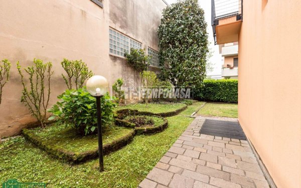appartamento in vendita a Milano in zona Gorla