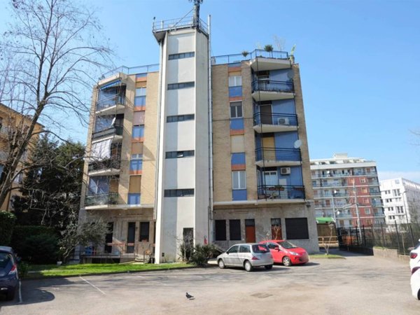 appartamento in vendita a Milano in zona Crescenzago