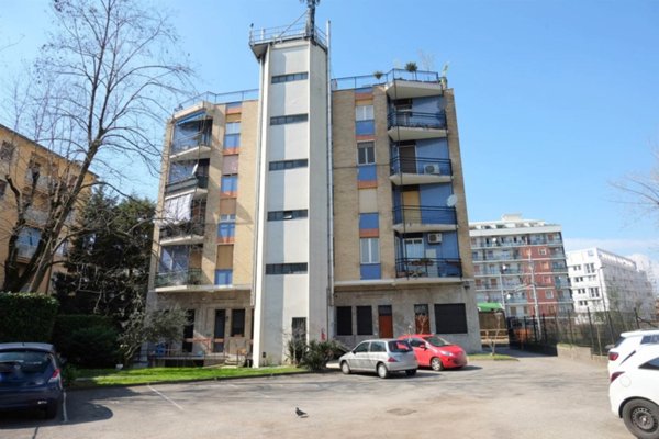 appartamento in vendita a Milano in zona Crescenzago