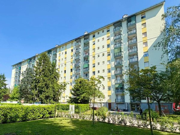 appartamento in vendita a Milano in zona Gallaratese