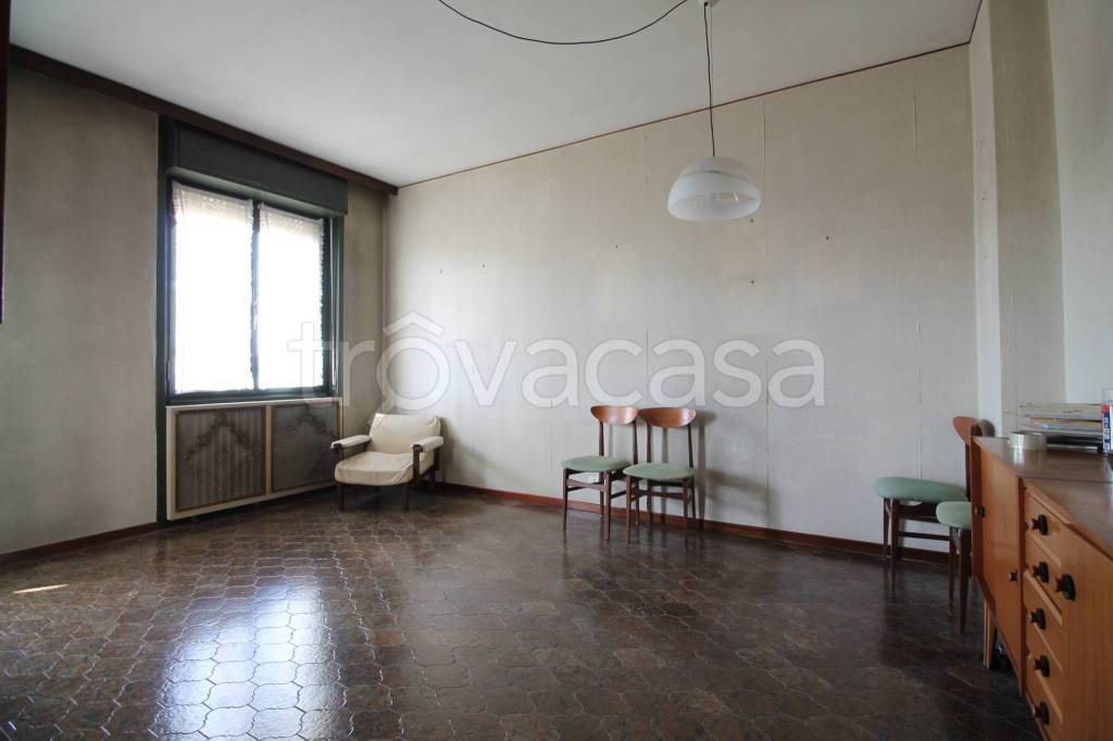appartamento in vendita a Milano in zona Gallaratese