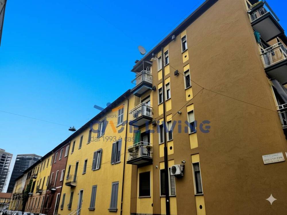 appartamento in vendita a Milano in zona Famagosta