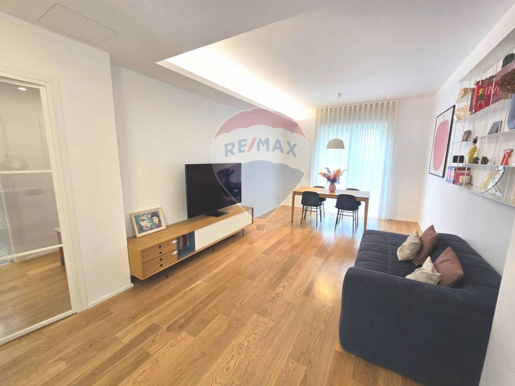 appartamento in vendita a Milano in zona Solari