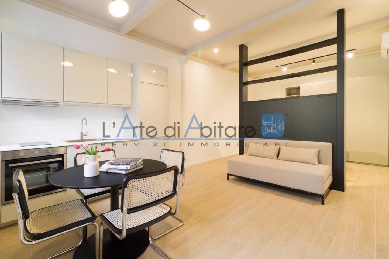 appartamento in vendita a Milano in zona Cagnola