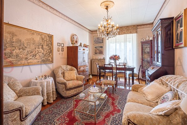 appartamento in vendita a Milano in zona Il Portello