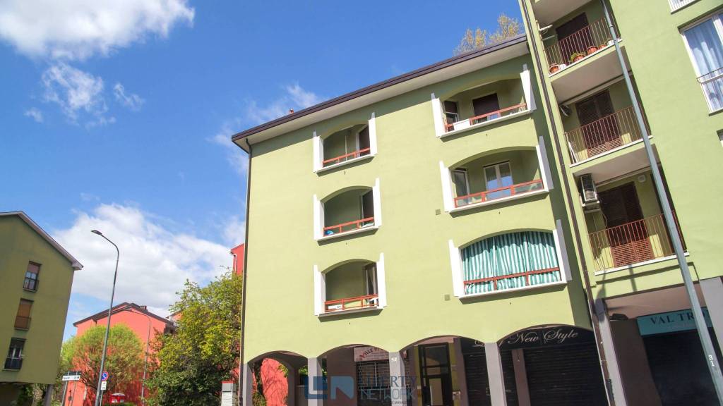 appartamento in vendita a Milano in zona Quarto Oggiaro