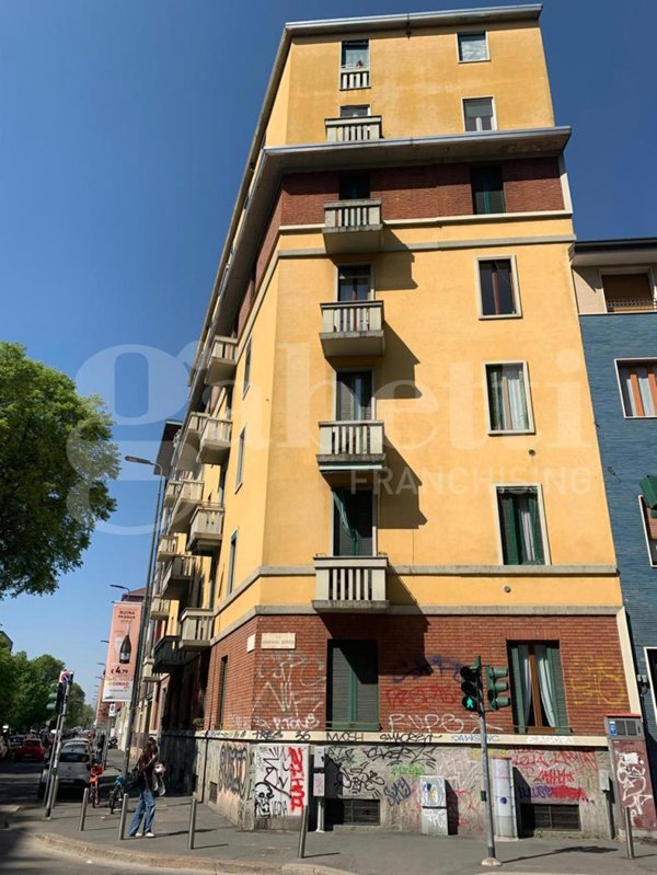 appartamento in vendita a Milano in zona Famagosta