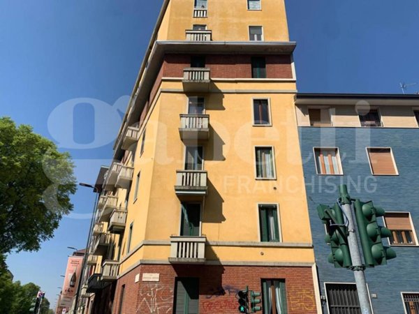 appartamento in vendita a Milano in zona Famagosta