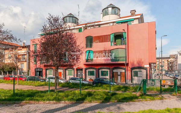 appartamento in vendita a Milano in zona Dergano