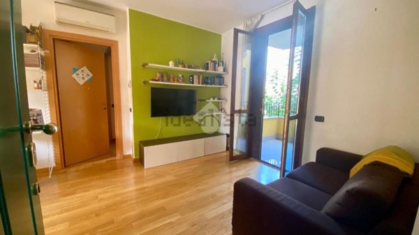 appartamento in vendita a Milano in zona Baggio