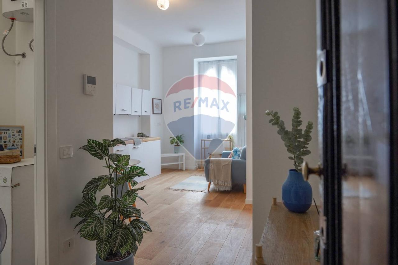 appartamento in vendita a Milano in zona Bullona