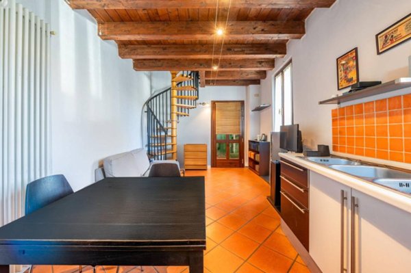 appartamento in vendita a Milano in zona Restocco Maroni