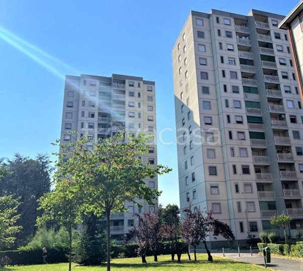 appartamento in vendita a Milano in zona Gallaratese