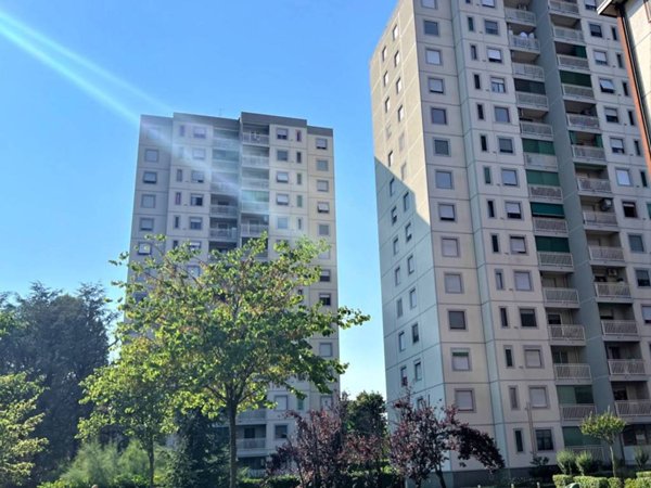 appartamento in vendita a Milano in zona Gallaratese