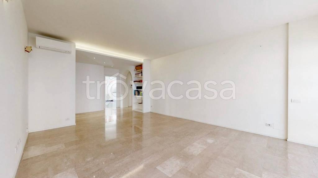 appartamento in vendita a Milano in zona Città Studi