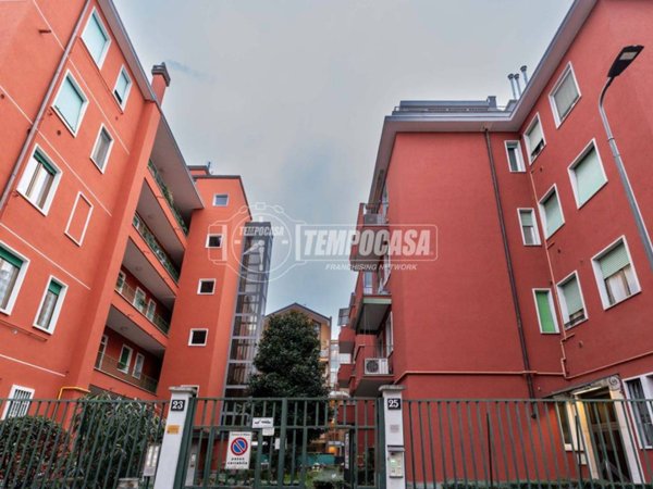 appartamento in vendita a Milano in zona Crescenzago