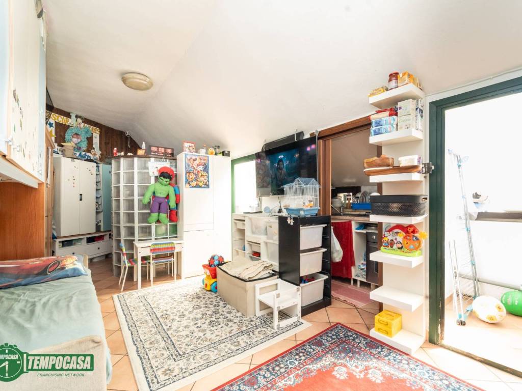 appartamento in vendita a Milano in zona Adriano
