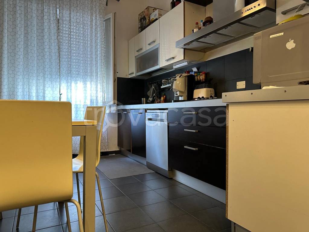 appartamento in vendita a Milano in zona Gorla