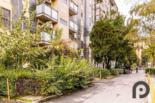 appartamento in vendita a Milano in zona Gallaratese