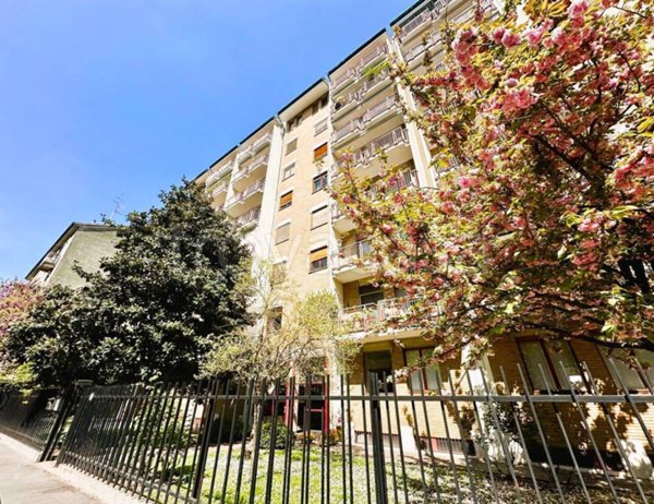 appartamento in vendita a Milano in zona Stadera