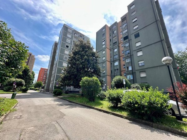 appartamento in vendita a Milano in zona Affori