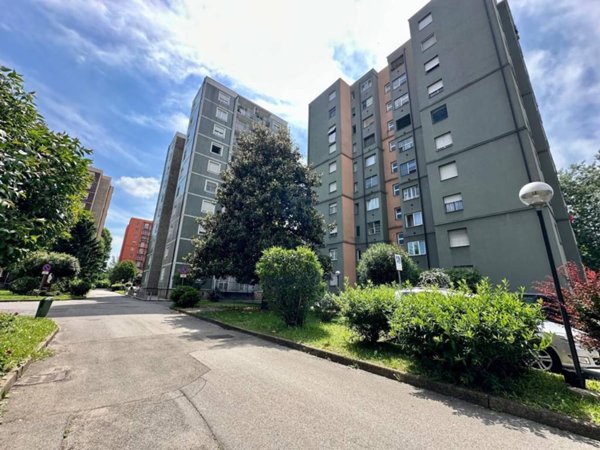 appartamento in vendita a Milano in zona Affori